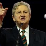 Behind the Border Chaos: Kennedy Accuses Biden of Seeking Electoral Edge Consolidated News Photos / shutterstock.com