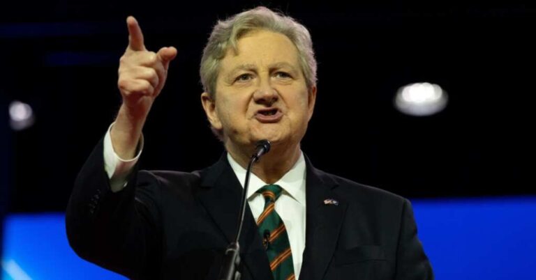 Behind the Border Chaos: Kennedy Accuses Biden of Seeking Electoral Edge Behind the Border Chaos: Kennedy Accuses Biden of Seeking Electoral Edge