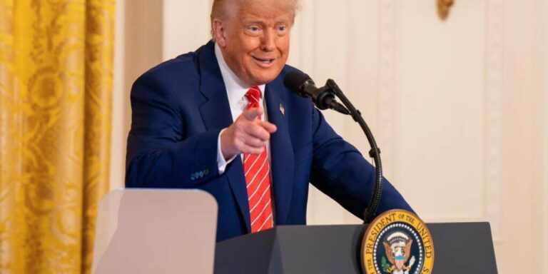Trump Rips Democrat Leadership as ‘Insane’ Trump Rips Democrat Leadership as ‘Insane’